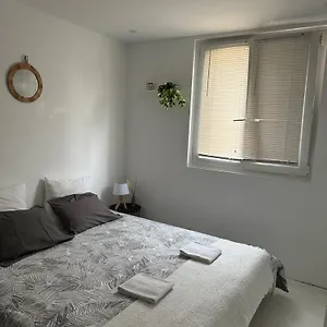  Séjour chez l'habitant Urban Oasis: Private With Easy Access