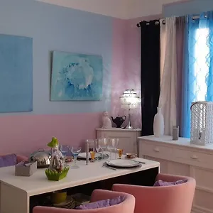  Appartement 2 Pieces 200 M Promenade Des Atypique Original