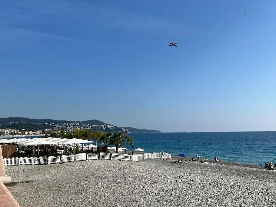 Apartment Rez-De-Jardin Sur La Promenade Des Anglais Nice