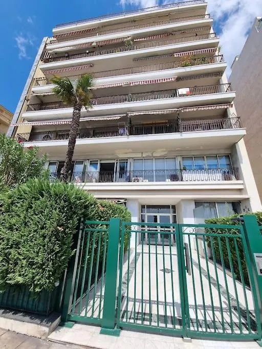 Rez-De-Jardin Sur La Promenade Des Anglais Nice 0*,  France